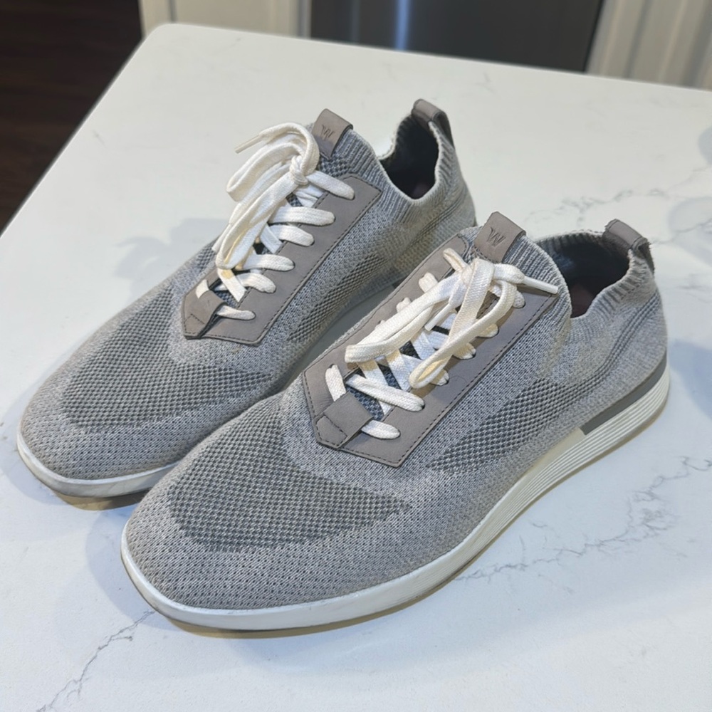 Wolf and Shepherd size 11.